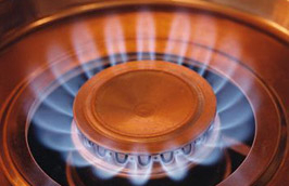 Hai lần tăng giá gas trong 10 ngày