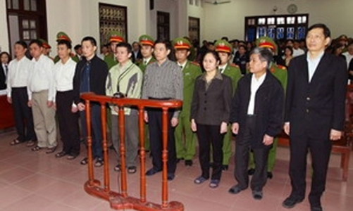 9 bị cáo vụ Vinashin lĩnh tổng cộng 124 năm tù