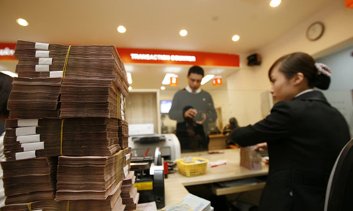 Lãi suất trên liên ngân hàng xuống dưới 4%/năm