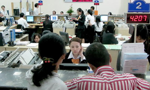 Nới tín dụng phi sản xuất, hỗ trợ doanh nghiệp khó trả nợ