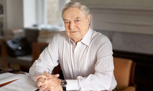 Từ người nhập cư tay trắng thành trùm đầu cơ hàng đầu thế giới