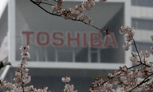 Toshiba bán loạt tài sản xấu, sa thải 7.000 nhân viên