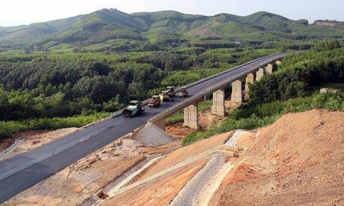 7.669 tỷ làm cao tốc Bắc - Nam đoạn Cam Lộ - La Sơn cuối tháng 7/2019