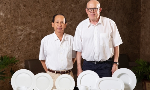 Sứ phẳng dựng ở nhiệt độ cao nhất Việt Nam chinh phục giải thưởng thế giới