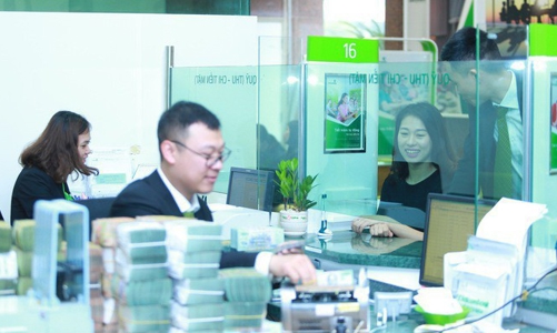 Khách hàng Vietcombank có thể khóa thẻ tạm thời qua tin nhắn SMS