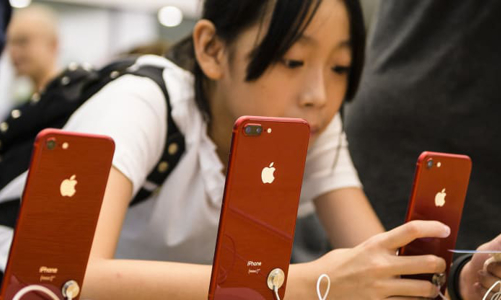 iPhone lại đắt hàng ở Trung Quốc, cổ phiếu Apple lập kỷ lục mới