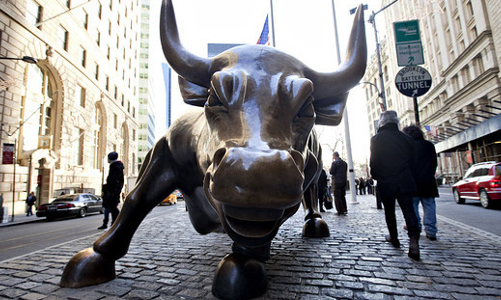 Morgan Stanley khuyên nhà đầu tư mua cổ phiếu, bán vàng và USD trong 2021