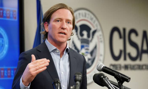 Mâu thuẫn về bầu cử, ông Trump sa thải Giám đốc an ninh mạng