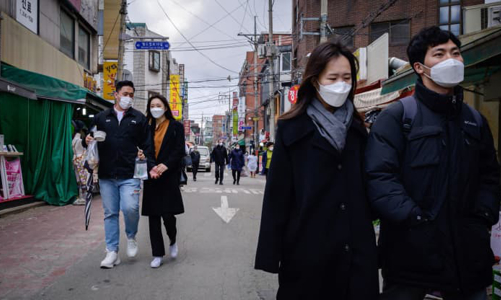 Làn sóng Covid-19 thứ ba bắt đầu nổi lên ở Hàn Quốc