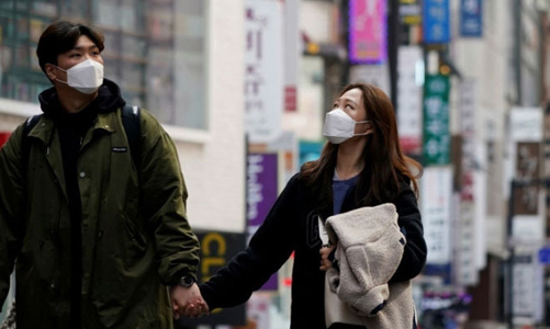 Đại dịch Covid-19 leo thang, Hàn Quốc phải đặt giường bệnh trong thùng container