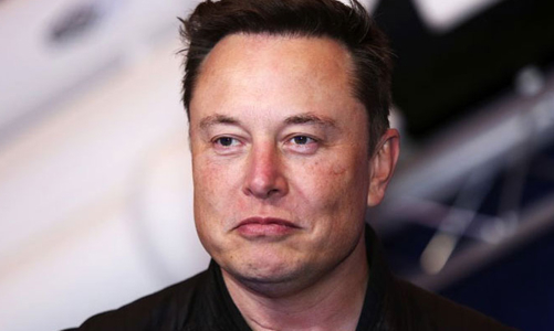 Elon Musk tính chuyển tiền mặt của Tesla thành Bitcoin