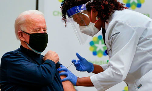 Ông Biden tiêm phòng Covid-19 để chứng minh vaccine an toàn