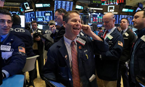 Chính phủ mới bơm tiền mạnh hơn, chứng khoán Mỹ tiếp tục lập đỉnh lịch sử