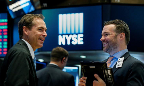 Bước tiến của gói 1,9 nghìn tỷ USD giúp S&P 500 hoàn tất tuần tăng điểm mạnh nhất 3 tháng