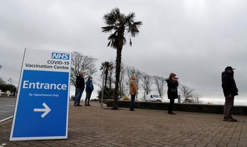 Anh dự tính tiêm nhắc lại vaccine Covid-19 hàng năm