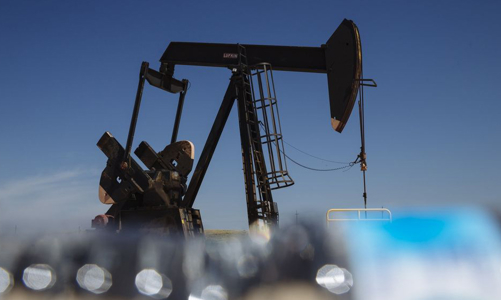 Dầu thô sụt giảm trước cuộc họp quan trọng của OPEC+