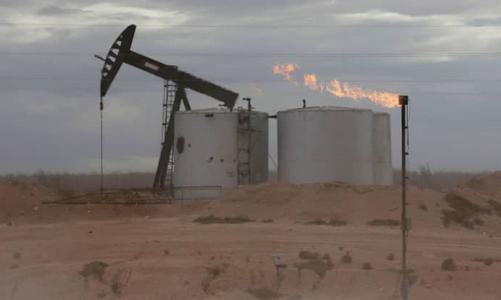 Giá dầu giảm hai phiên liên tiếp