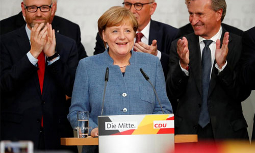 Bà Merkel trúng cử Thủ tướng, đảng cực hữu trở lại Quốc hội Đức