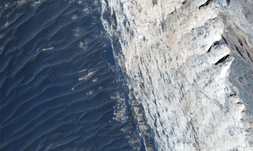 Những hình ảnh chưa từng công bố về bề mặt sao Hỏa