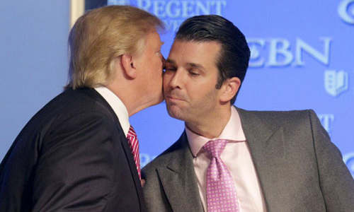 Thị trường hoảng sợ sau chuỗi e-mail của con trai cả ông Trump