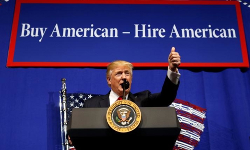 Trump ký sắc lệnh rà soát visa lao động trình độ cao