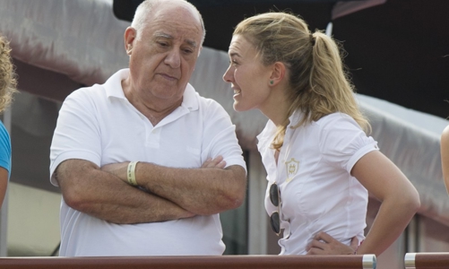 Cuộc sống ẩn dật của tỷ phú vừa soán ngôi giàu nhất thế giới