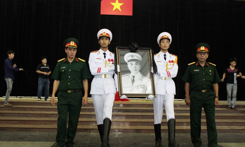 Quốc tang Đại tướng bắt đầu trên cả nước