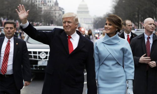 Cảm xúc trái ngược trong ngày đầu tiên Trump làm Tổng thống 