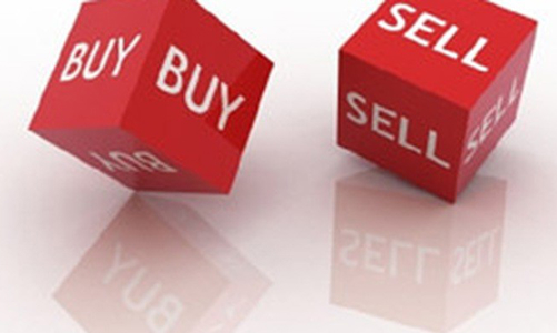 Mua bán không báo cáo, hai người nhà lãnh đạo VIB và TCB bị phạt tiền