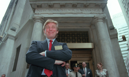 Những khoảnh khắc đáng chú ý trong cuộc đời và sự nghiệp của ông Trump 