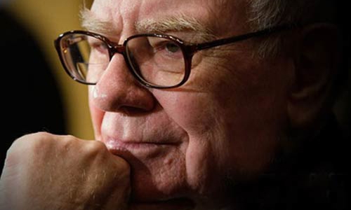 Warren Buffett thích đổ tiền vào đâu nhất?
