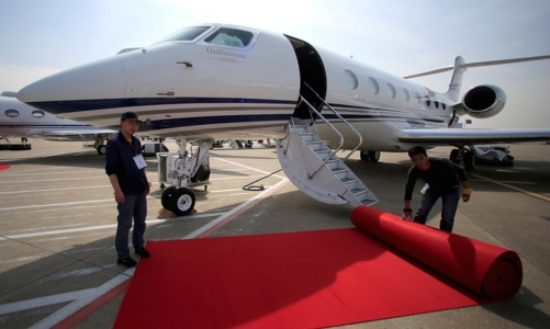 Các tỷ phú thế giới sở hữu máy bay như thế nào?