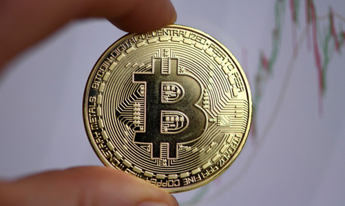 Giá Bitcoin tiếp tục lập kỷ lục, cổ phiếu tiền ảo tăng bùng nổ