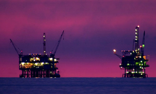 Nguồn cung tăng đẩy giá dầu tuột mốc 48 USD/thùng