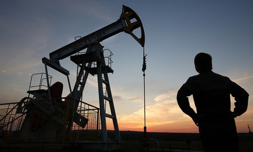 Giá dầu sụt mạnh vì nhà đầu tư mất niềm tin vào OPEC