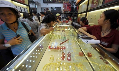 Giá vàng lao dốc mạnh