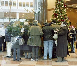 Danh sách “nạn nhân” vụ gian lận tài chính lớn nhất lịch sử Phố Wall