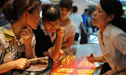 Thế giới tuần 28/3-3/4: Lạm phát và sốt vàng