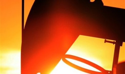 Giá vàng ở thế “án binh”, giá dầu về dưới 75 USD/thùng