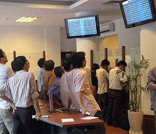 “70-80% công ty chứng khoán hoạt động cầm cự”