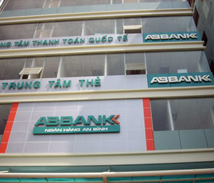 Maybank điều chỉnh giá mua cổ phần ABBank