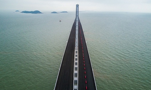 [Video] Cầu vượt biển dài nhất thế giới tại Trung Quốc