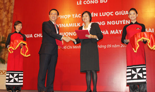 Vinamilk bán lại nhà máy cà phê cho Trung Nguyên