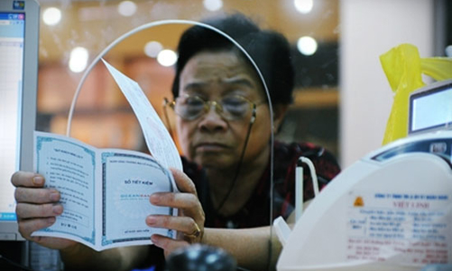 “Hầu hết các ngân hàng vượt trần lãi suất”