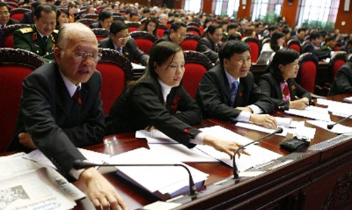 Xây dựng pháp luật và chuyện “dễ làm khó bỏ”