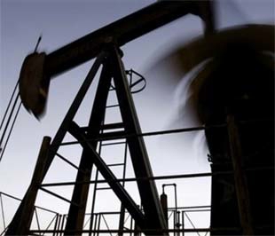 Giá vàng đảo chiều, giá dầu tăng mạnh