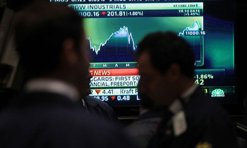 Phố Wall rớt thảm do hàng loạt tin xấu