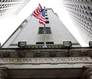 Vàng, dầu đồng loạt sụt giá, USD phục hồi