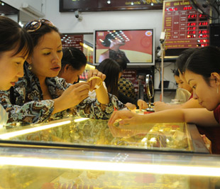 Giá vàng chính thức đạt mốc 23 triệu đồng/lượng