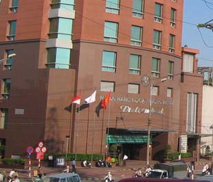 Vietcombank khó chọn đối tác chiến lược trước niêm yết